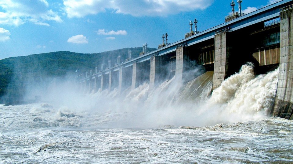 Facturile la curent cresc din octombrie: Transelectrica majorează tarifele reglementate